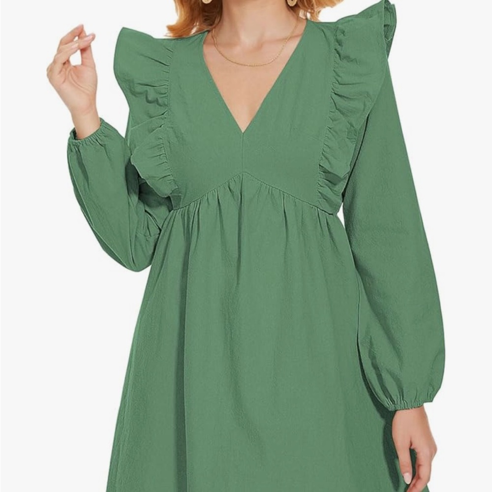 Fancyinn Elegant Green Garment
0040 - Picture 6 of 9